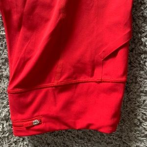 RED LULULEMON LEGGINGS